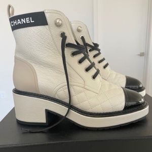 CHANEL LACE UP BOOTIES Size 36 WHI/LHT GREY/BLK